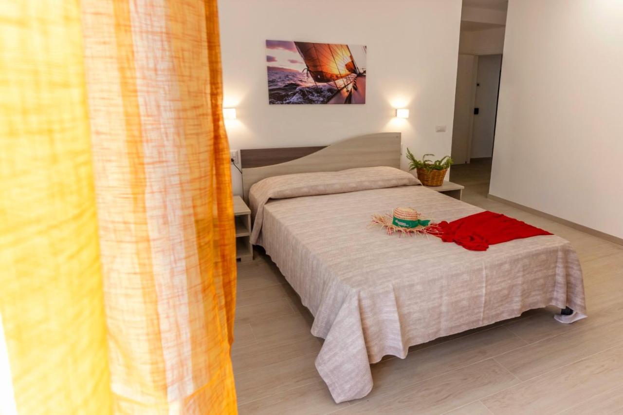 Incanto Di Luna B&B Family Rooms Весте Екстериор снимка