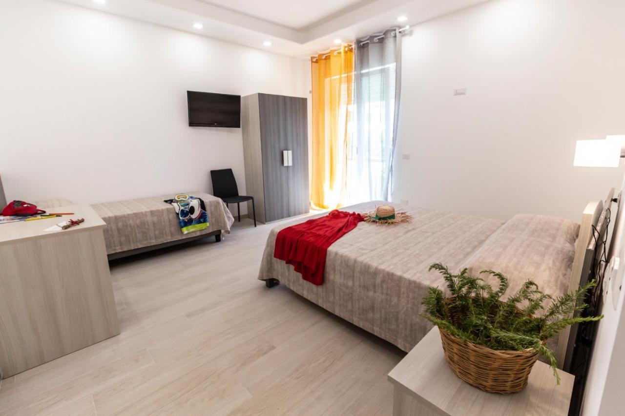 Incanto Di Luna B&B Family Rooms Весте Екстериор снимка
