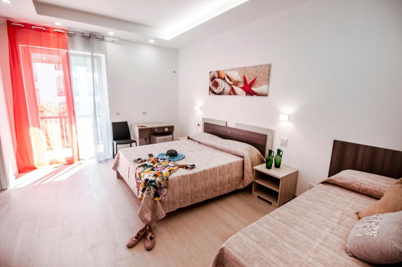 Incanto Di Luna B&B Family Rooms Весте Екстериор снимка